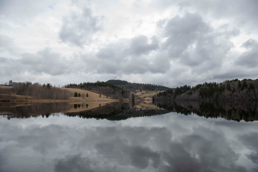 Nid-elven (Nidelven). Foto Mats Johannesen