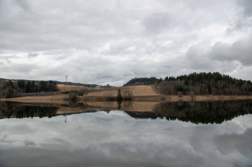 Nid-elven (Nidelven). Foto Mats Johannesen