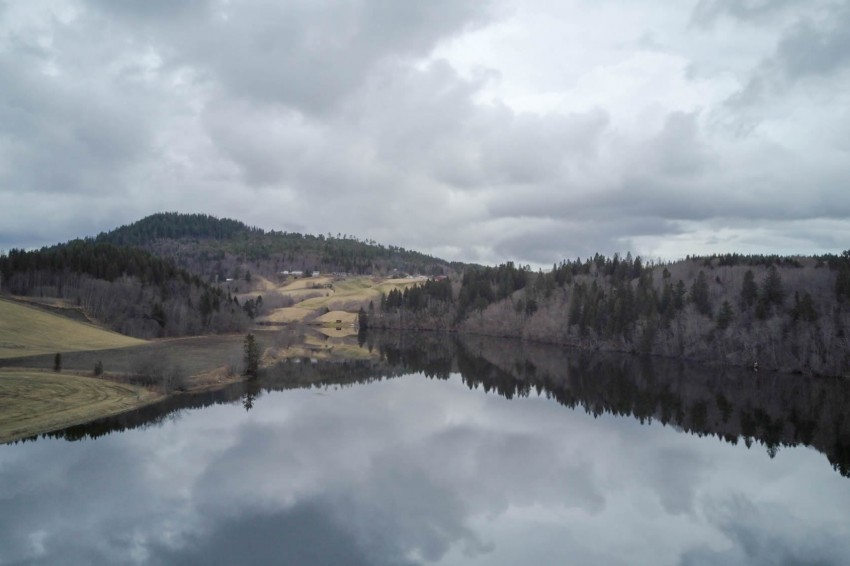 Nid-elven (Nidelven). Foto Mats Johannesen